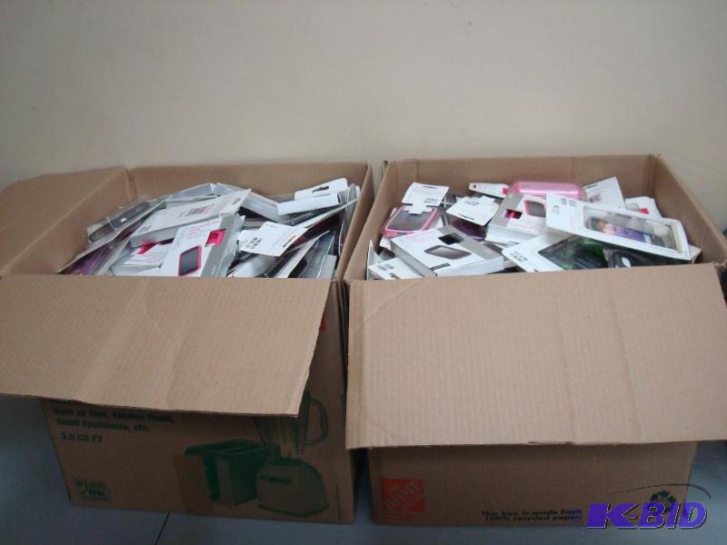 lot 133 image: Lot Of Around 150 Samsung New Cell Phone Cas...