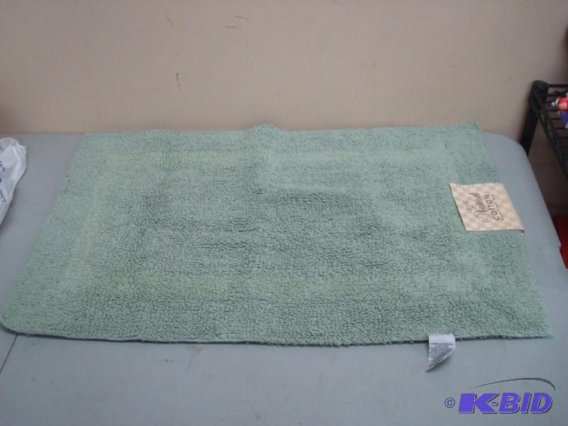 lot 71 image: New Cotton Bath Rug...