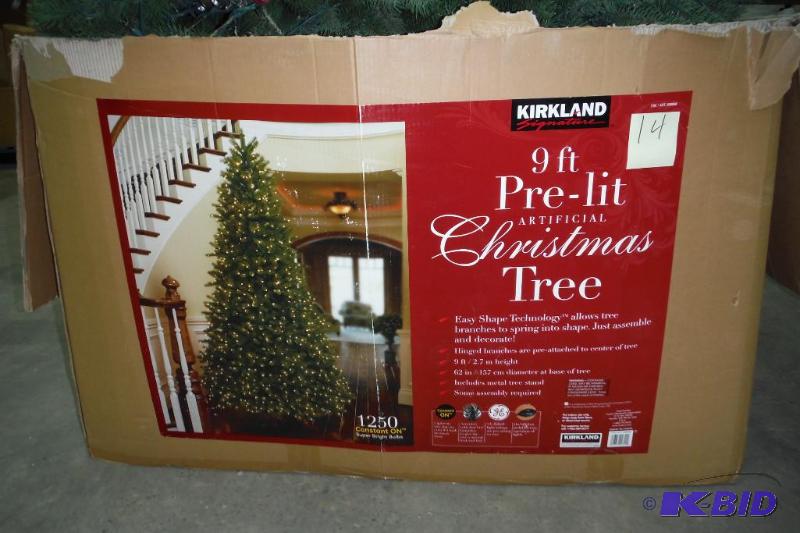 lot 14 image: Kirkland 9 Pre-lit Artificial X-Mas Tree