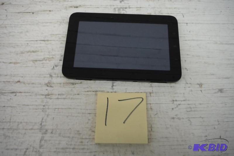 lot 17 image: 7 Cruz Tablet