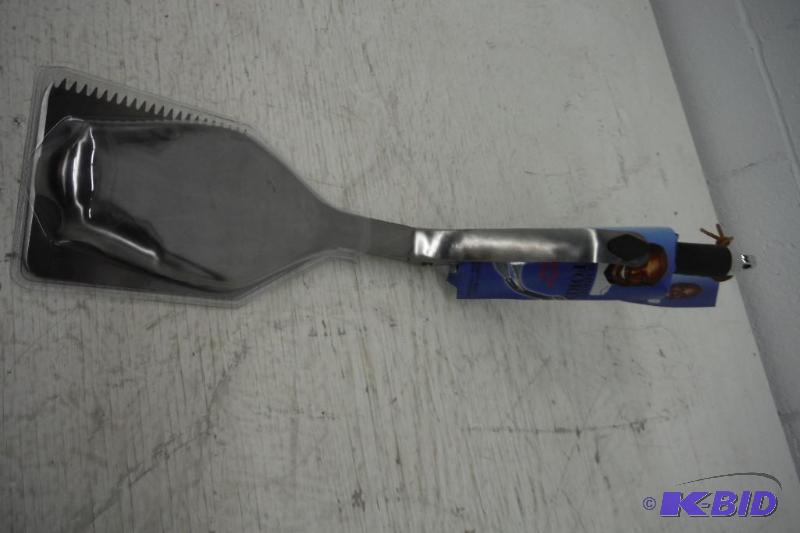 lot 35 image: Lot of 354 units of Cheff Robert Rainford  The flipper gripper spatchulas Great Reseller Opportunity