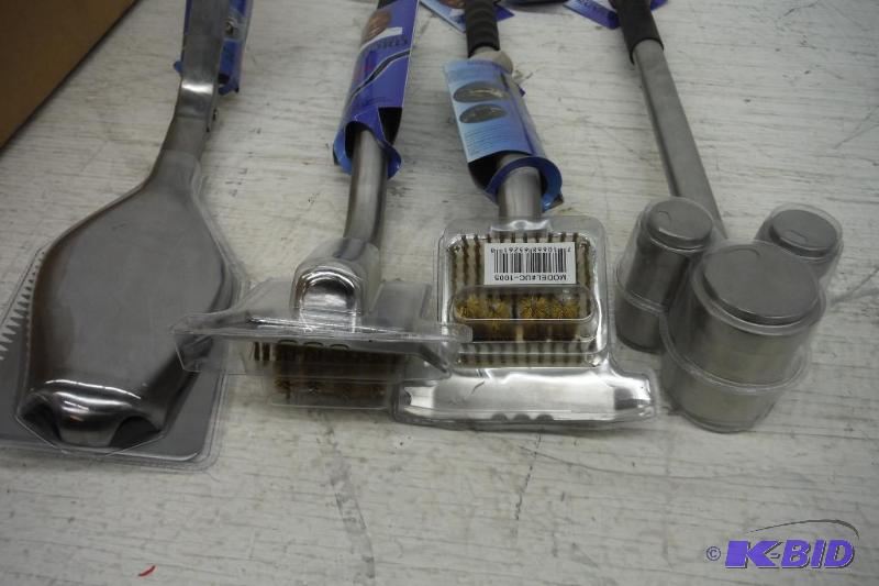 lot 38 image: Pallet of BBQ Tools  Cheff Robert Rainford Same or Mixed pallet