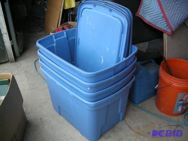 lot 10 image: 4 Storage Totes