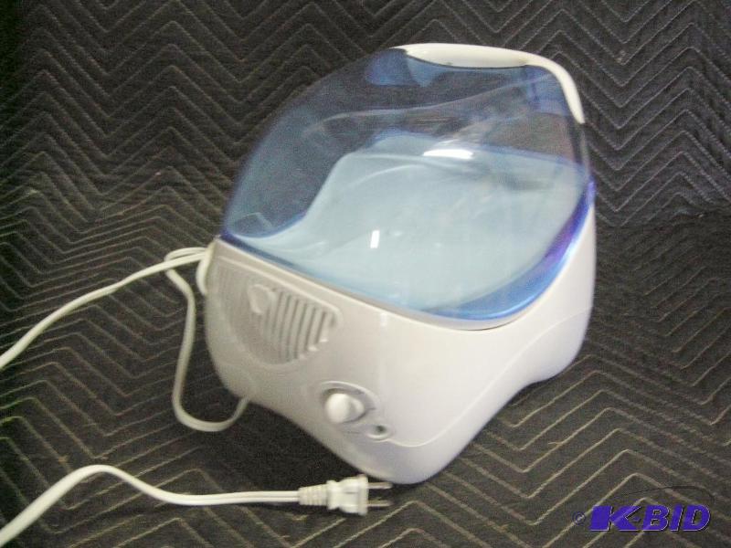 lot 13 image: Humidifier