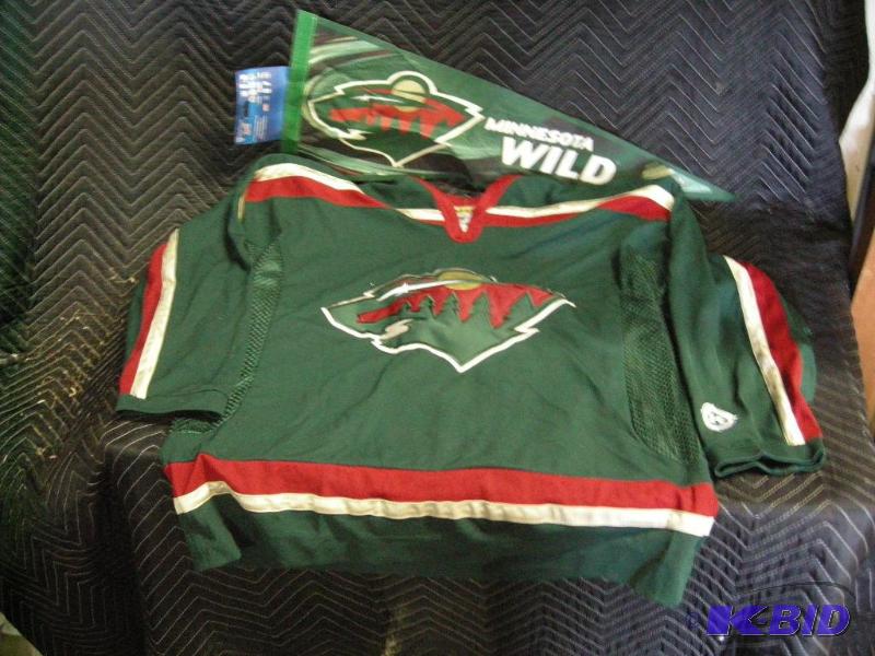 lot 14 image: MN Wild Jersey