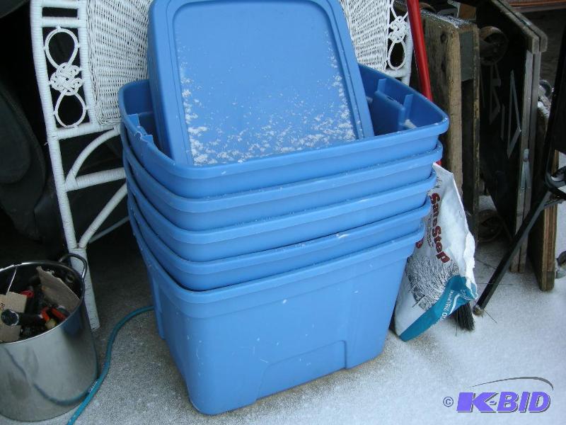 lot 37 image: 5 storage totes