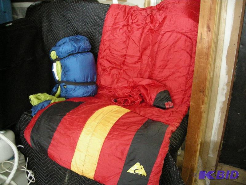 lot 52 image: 2 Ozark Trail sleeping bags