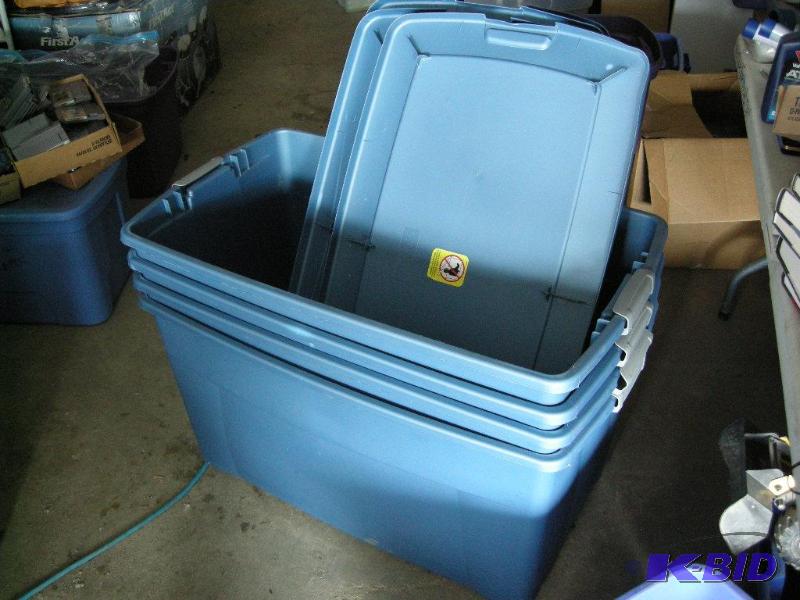 lot 60 image: 4 Sterlite Containers