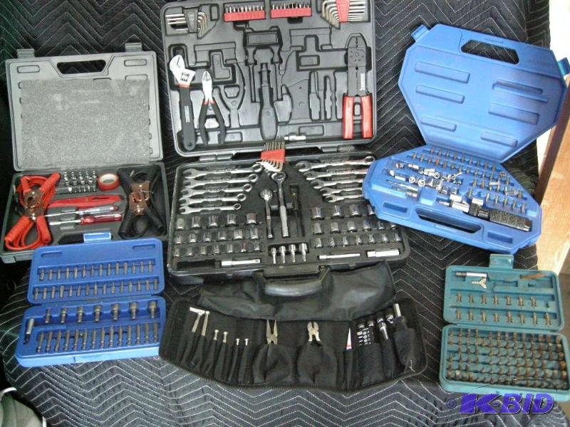 lot 68 image: Several tool kits