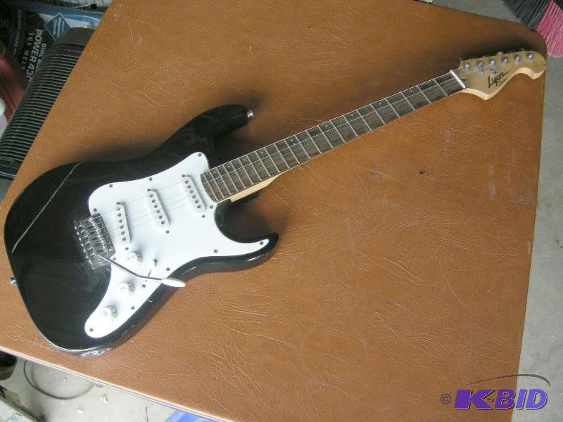 lot 75 image: Electric guitar