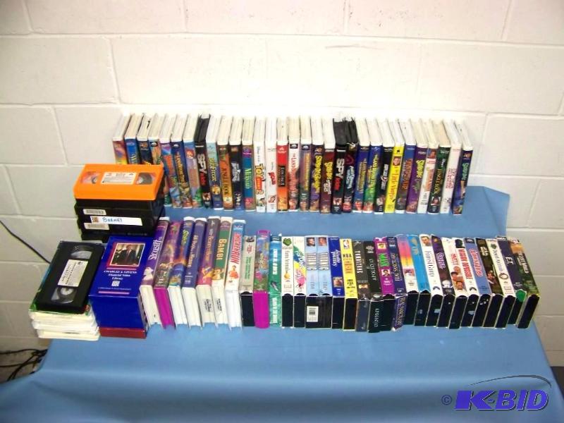 lot 14 image: Large lot of VHS Tapes  Movies