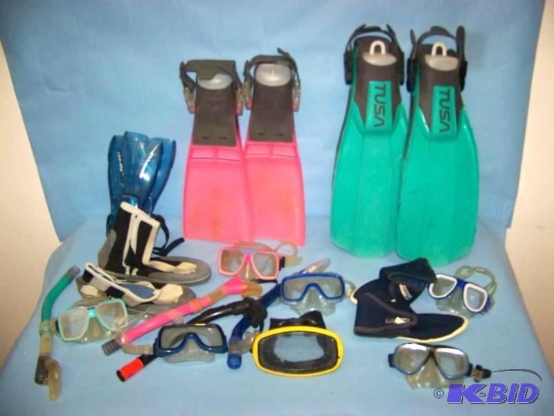 lot 25 image: Scuba  Diving lot with Flippers, Masks, Snorkles and Wet Shoes