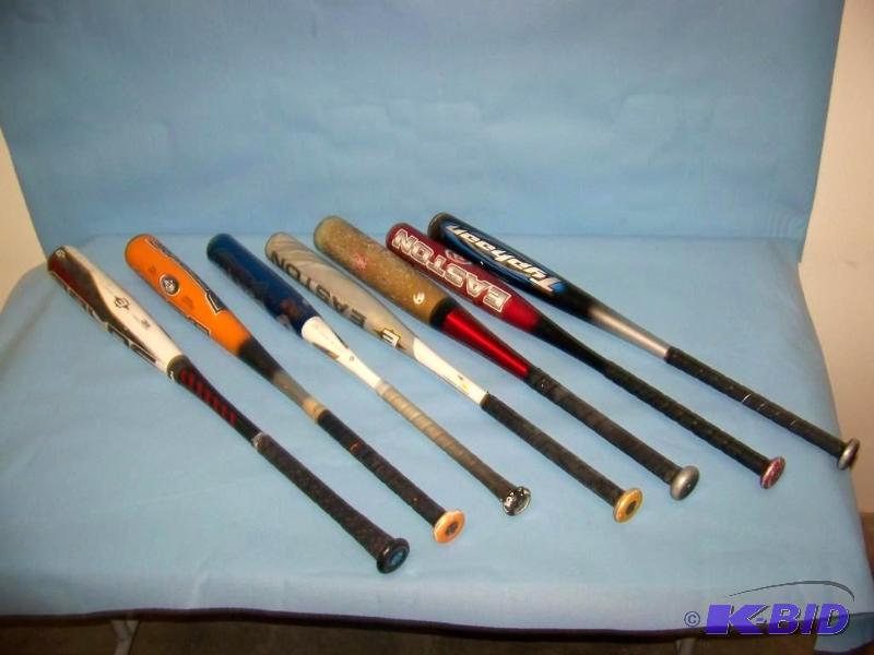 lot 33 image: (7) Baseball Bats