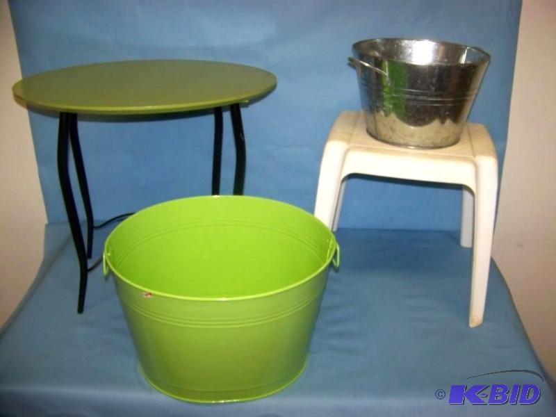 lot 41 image: Summer Tables and Buckets