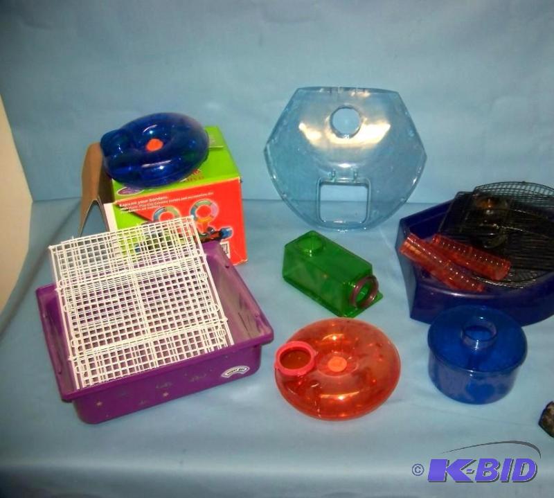 lot 86 image: Hamster  Gerbil  Mouse Cage and Accessories