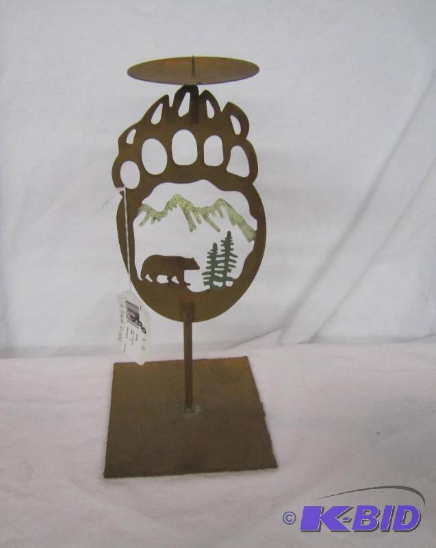 lot 530 image: Metal Bear and Tree Candle Holder for Cabin - 13