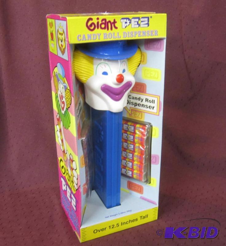 lot 554 image: NEW Giant Pez - Blue Clown - 12