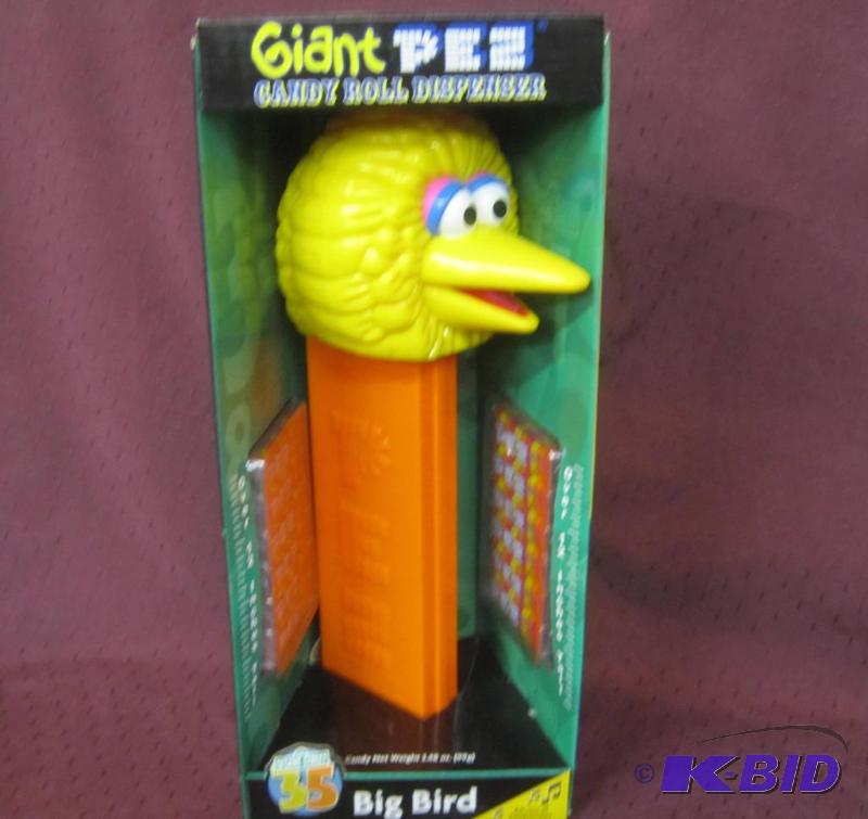 lot 555 image: NEW  Giant Pez - Big Bird from Seasame Street - Musical - 12