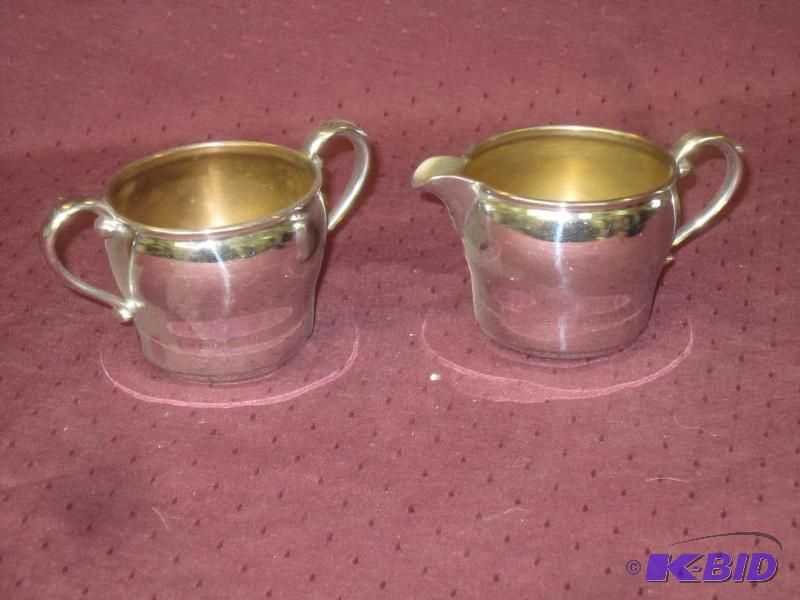 lot 567 image: Silver Creamer and Suger - Collectible - Royal Rochester 2597