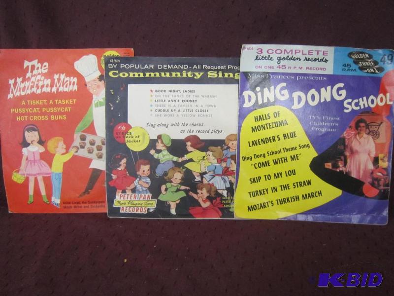 lot 589 image: Lot of 3 records Collectible Ding Dong School - Commuinty Sing, The Muffin Man