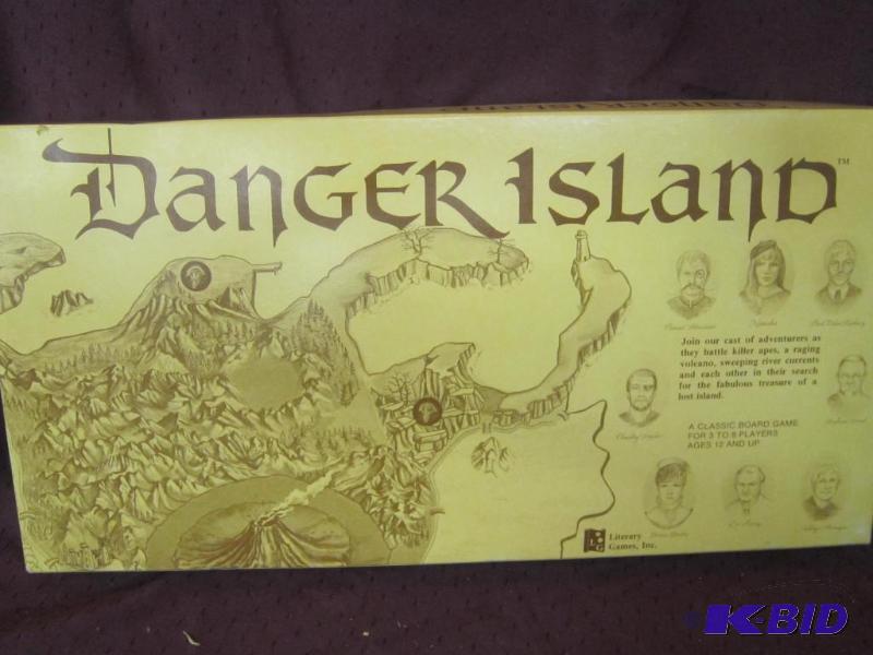 lot 600 image: Vintage Danger Island - A Classic Board Game LIterary games, INC