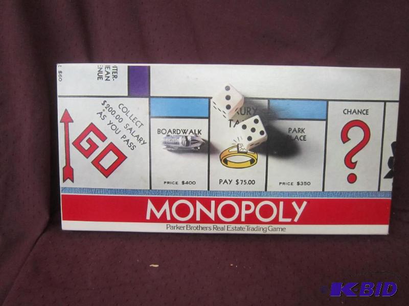 lot 601 image: Collectible - Monopoly Board Game - 1961 Parker Brothers