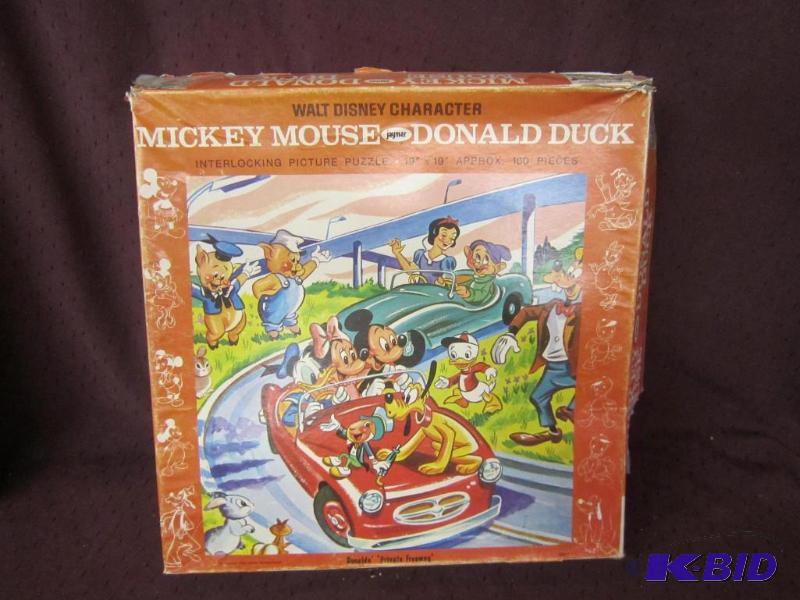 lot 602 image: Vintage - Mickey Mouse and Donald Duck Puzzle  19 x 19