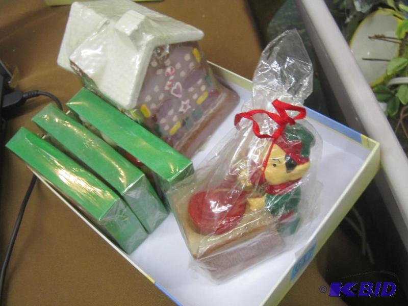 lot 617 image: Vintage Christmas - Mini Candles Gingerbread House 3 sets of Santa Claus Mrs. Claus Snowman & Tree
