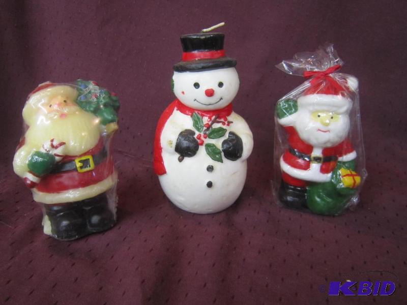 lot 619 image: Vintage Christmas - Snowman and two Santas