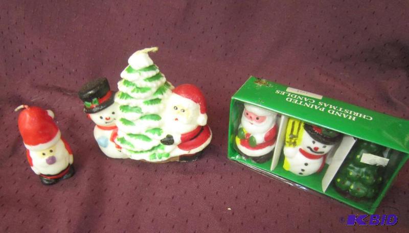 lot 620 image: Vintage Christmas - 6 candles - snowman tree and santa