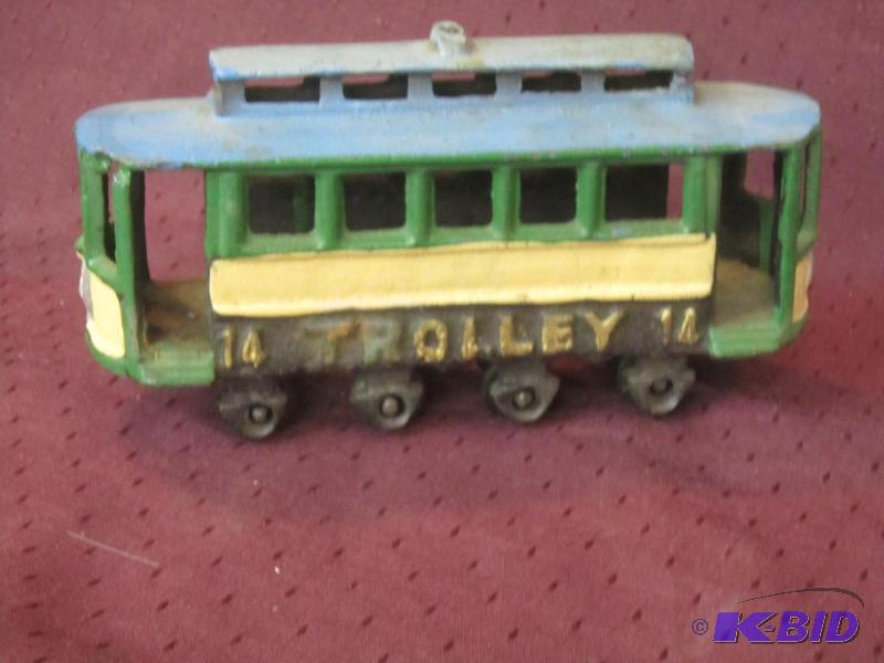 lot 630 image: Cast Iron Trolley Car