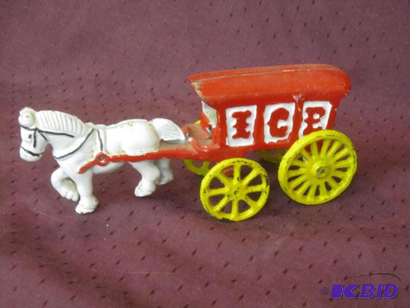 lot 631 image: Collectible - Cast Iron Ice Wagon and Horse