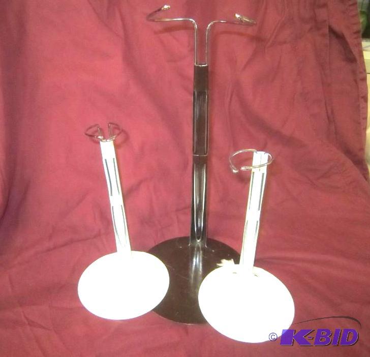 lot 644 image: 3 Doll Stands