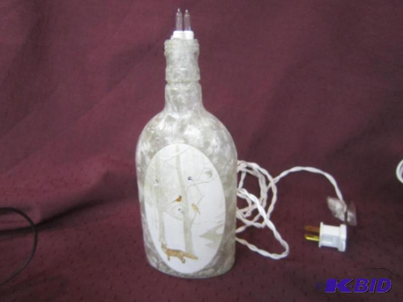 lot 659 image: NEW  Electric Frosted Bottle with Fox, Cardinals, Spuirrel and Chickadee 9