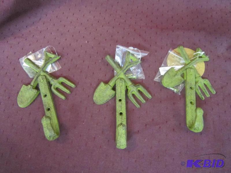 lot 664 image: NEW  3 Garden Tools Metal Coat or Hat Hooks