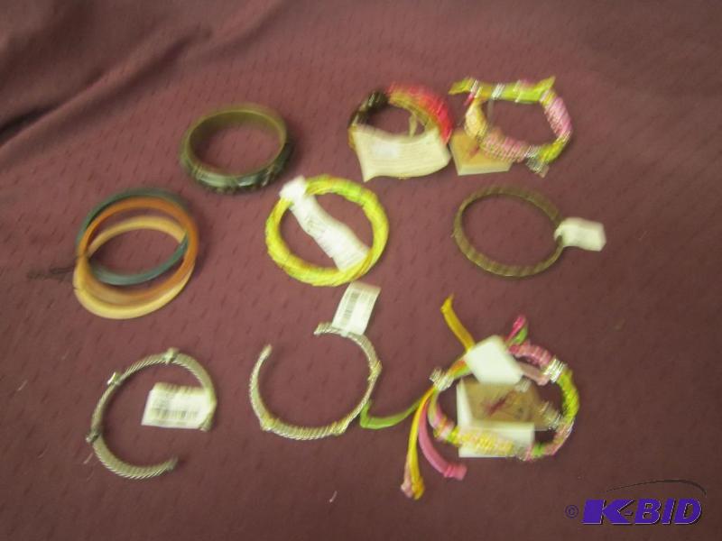 lot 669 image: NEW  Lot of  Bracelets
