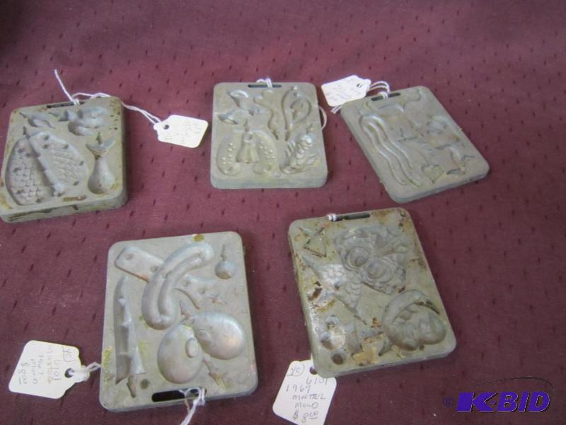 lot 678 image: 5 - 1967 Matel Collectible Molds (Metal) - Collectible