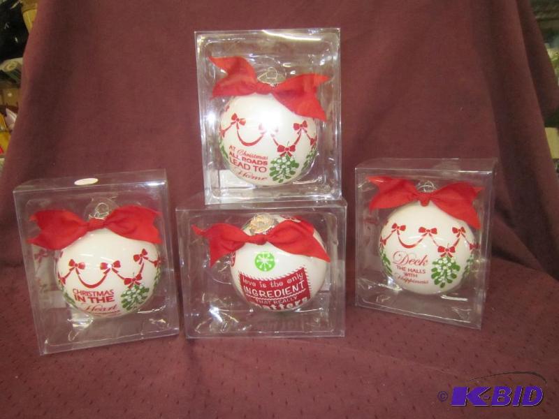lot 694 image: NEW Christmas 4 New Round Ball Glass Ornaments
