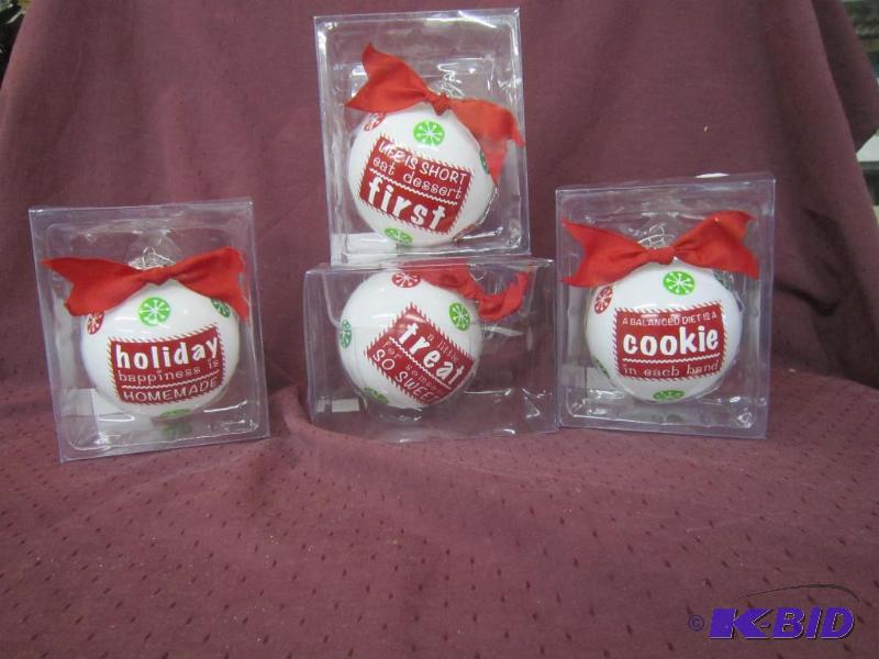 lot 695 image: NEW Christmas 4 New Round Ball Glass Ornaments White and Red