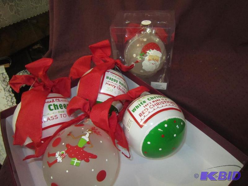 lot 696 image: NEW  Christmas 5 New Round Ball Glass Ornaments White, Red and Green