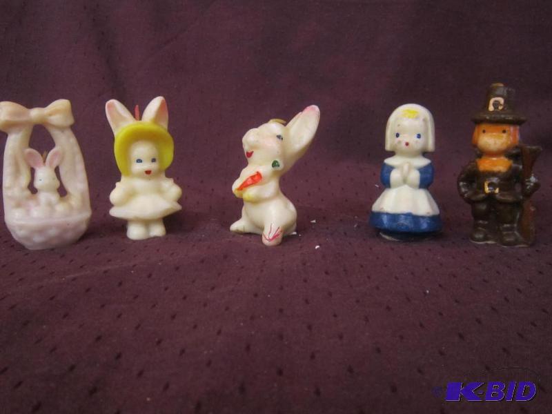 lot 702 image: 1950s Holiday Candles - Pilgrims and 3 Easter Bunnies