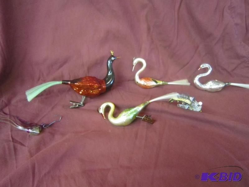lot 705 image: Chirstmas - Very Old Glass Bird Ornaments