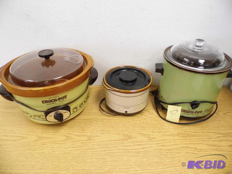 3 Crockpots