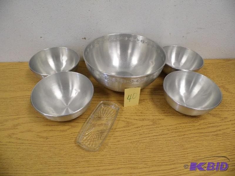Vintage Mirro Bowl Set