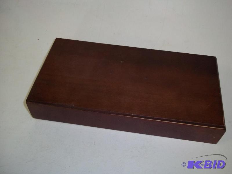 Wood trinket box...