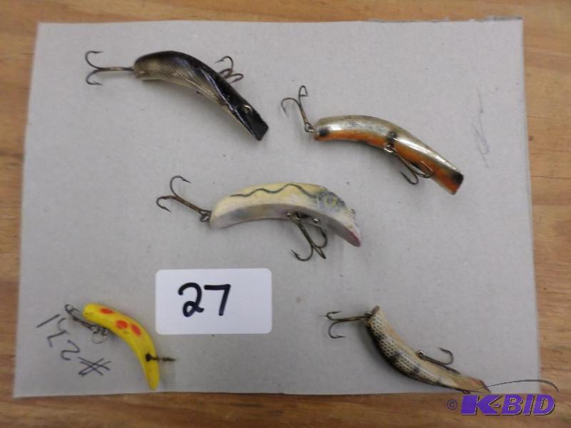 lot 27 image: (5) Lazy Ike Lures...