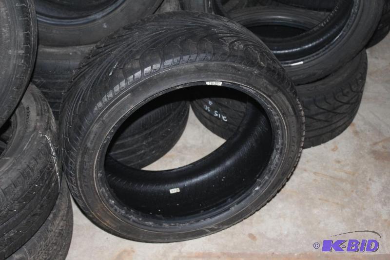 22545ZR17, Single