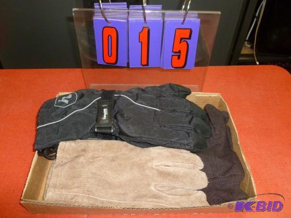 Flat of 3 pair of gloves. Thinsulate gloves a...