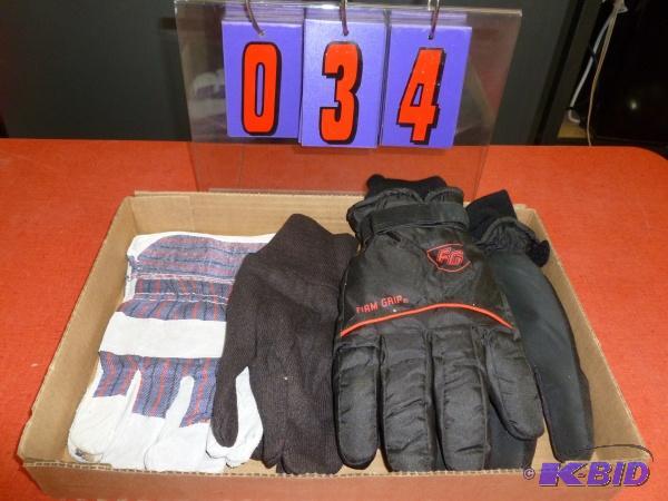 Flat of 3 pair size large and xl gloves. As s...