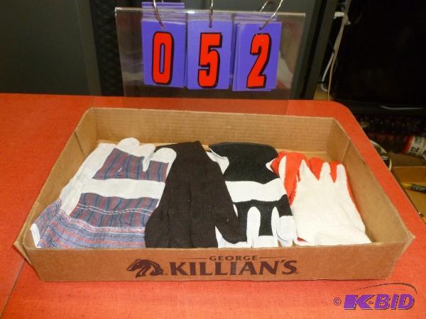 Flat of 4 pair work gloves size medium. As sh...